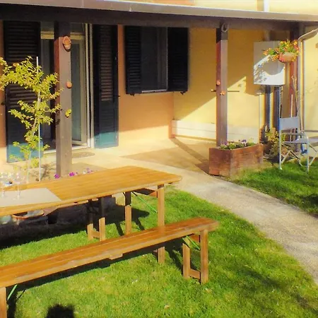 With One Bedroom In With Wonderful Mountain View Enclosed Garden And Wifi 28 Km From The Beach Apartment