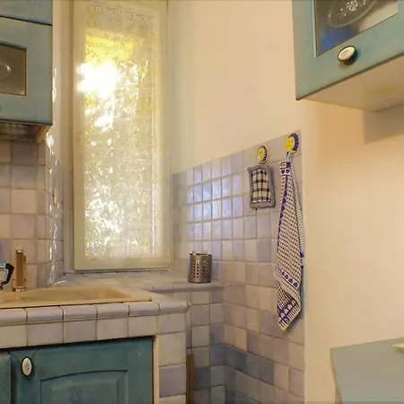 With One Bedroom In With Wonderful Mountain View Enclosed Garden And Wifi 28 Km From The Beach Apartment