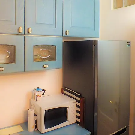 With One Bedroom In With Wonderful Mountain View Enclosed Garden And Wifi 28 Km From The Beach Apartment Jesi